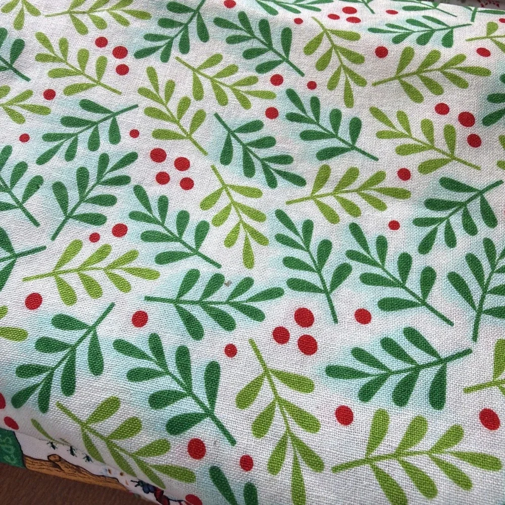 Vtg Christmas Fabric Lot, 9 Designs Have 1 Yard And A Pile Of Fabric Remnants